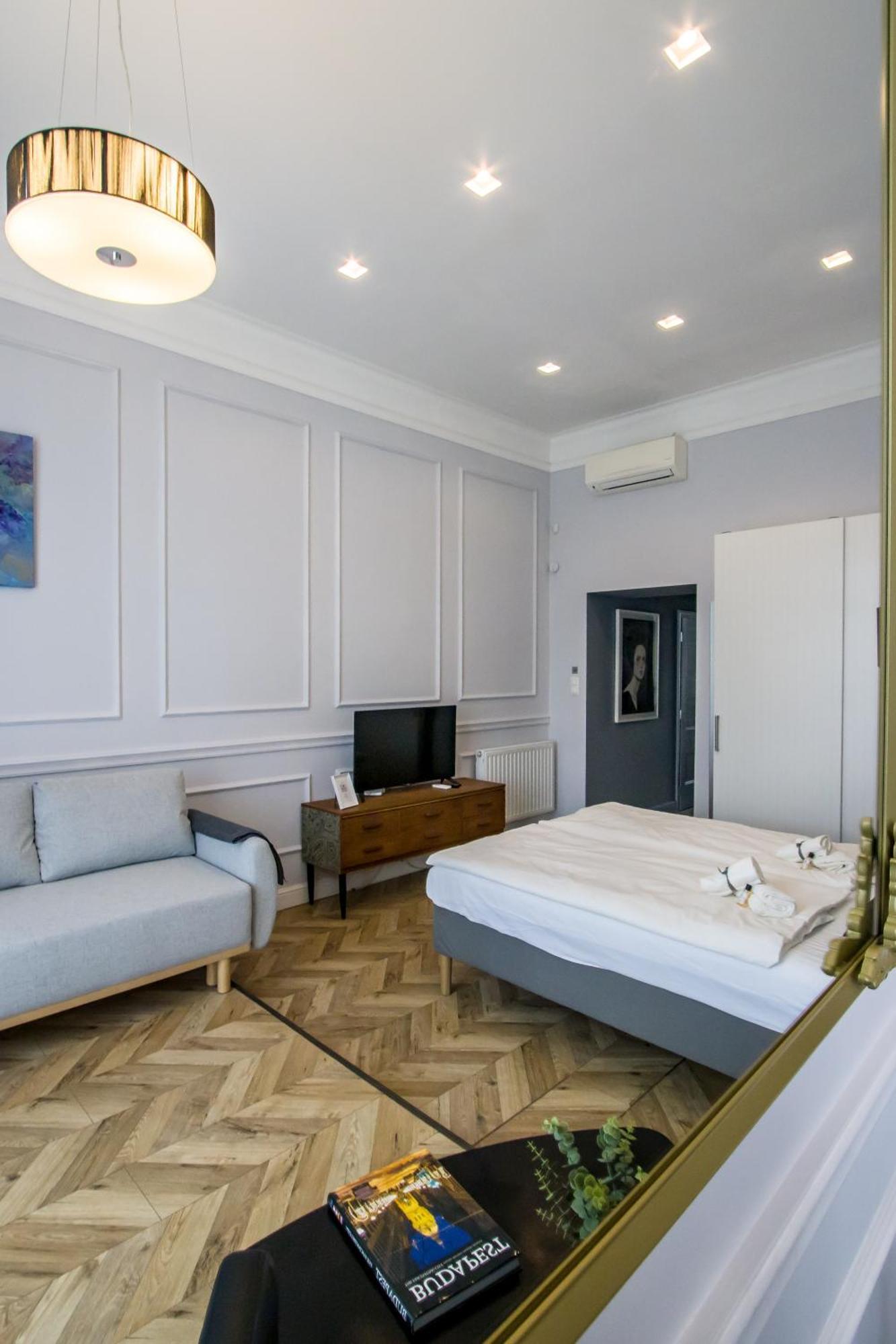 Wilson'S Oktogon Square Suite Apartment Будапешт Екстер'єр фото